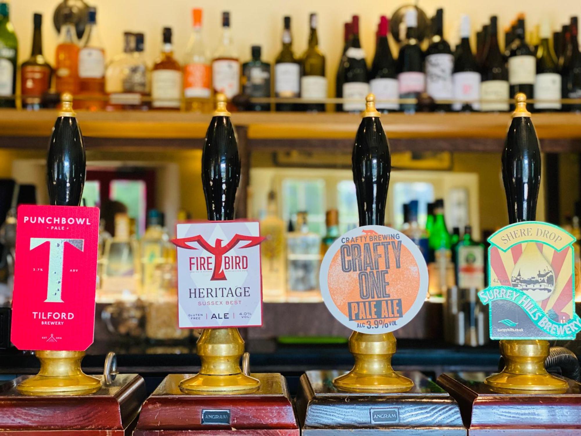 The Merry Harriers Pub Hambledon  外观 照片